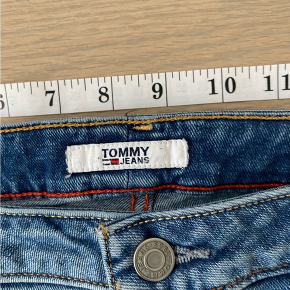 TOMMY | High Rise Straight Ankle Jeans - Picture 4 of 16